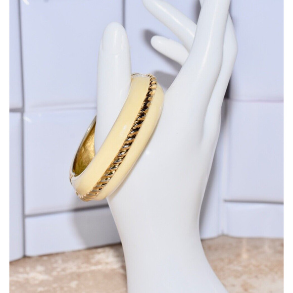 St. John Knit Designer Ivory Enamel 24k Electroplated Gold Bangle Cuff Bracelet - Picture 1 of 9